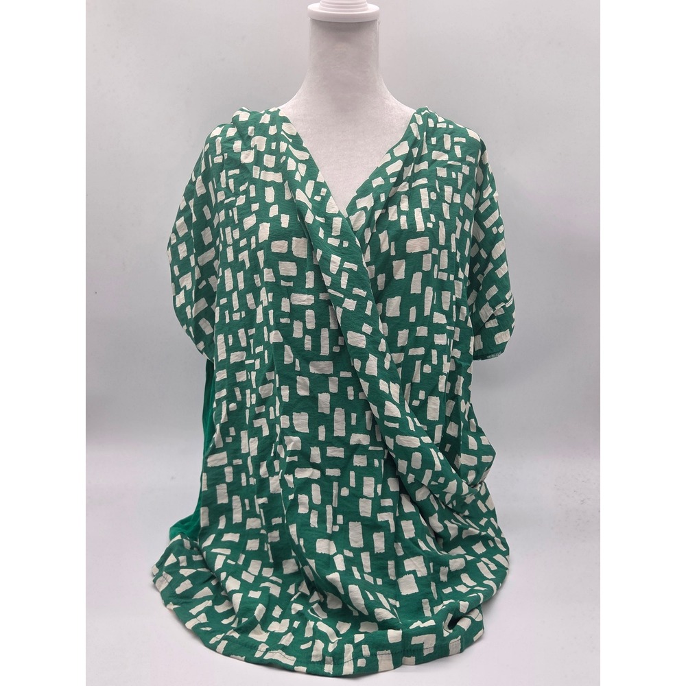 Beacon Apparel Women's 2X Green White Abstract Print Dolman Top 101-407